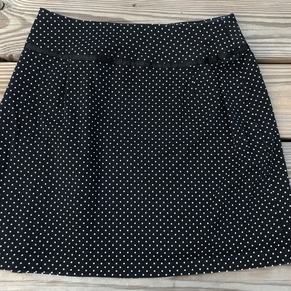 Women Black Skirt W/ White Polka dots for size des - Picture 4 of 7
